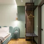 Allure Boutique فندق تيرانا