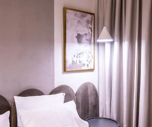 Allure Boutique Szálloda Tirana